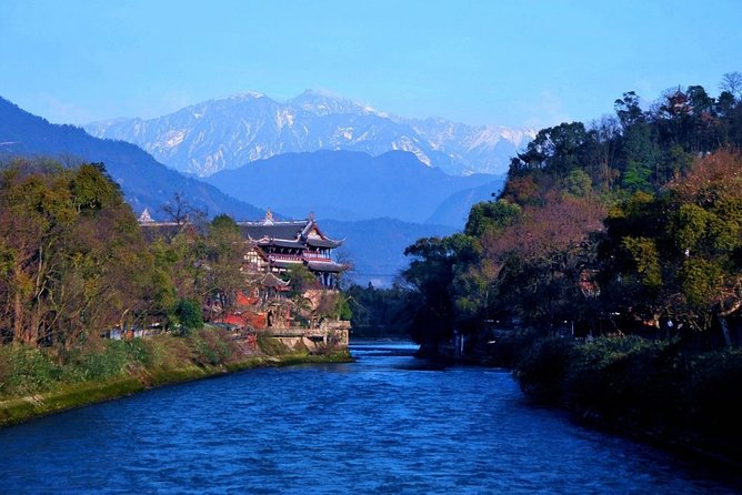Mount Qingcheng and Dujiangyan Irrigation System Private Day Tour From Chengdu