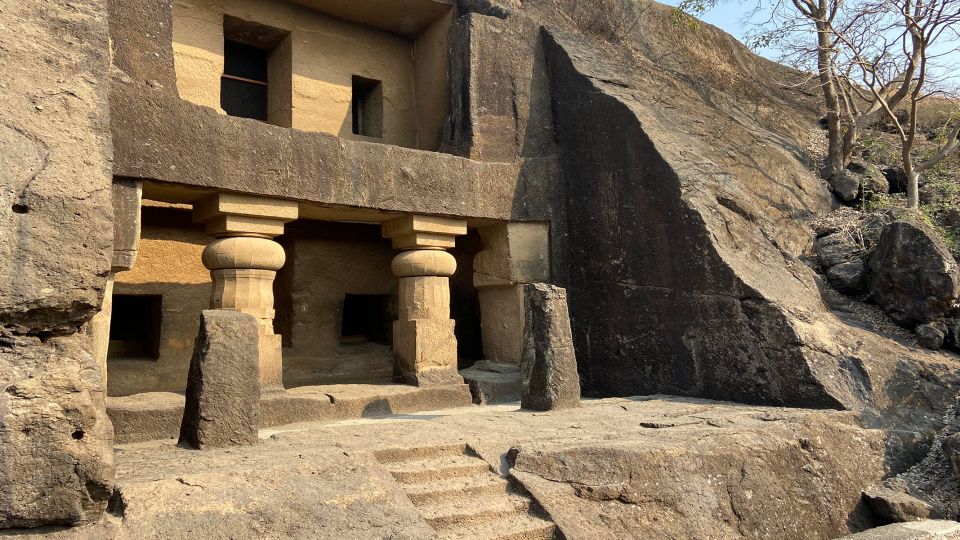 Mumbai: Kanheri Caves and The Golden Pagoda Temple - Highlights