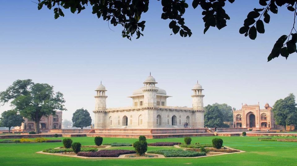 New Delhi & Agra Private Tour With Sunrise Taj Mahal - Key Points