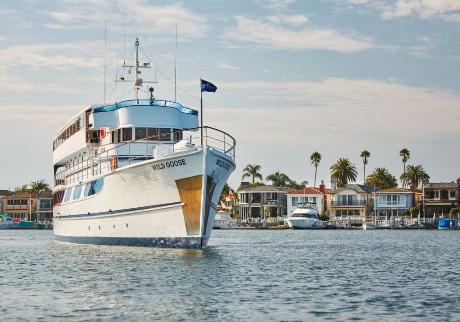 Newport Beach: Christmas Day Buffet Brunch or Dinner Cruise - Key Points