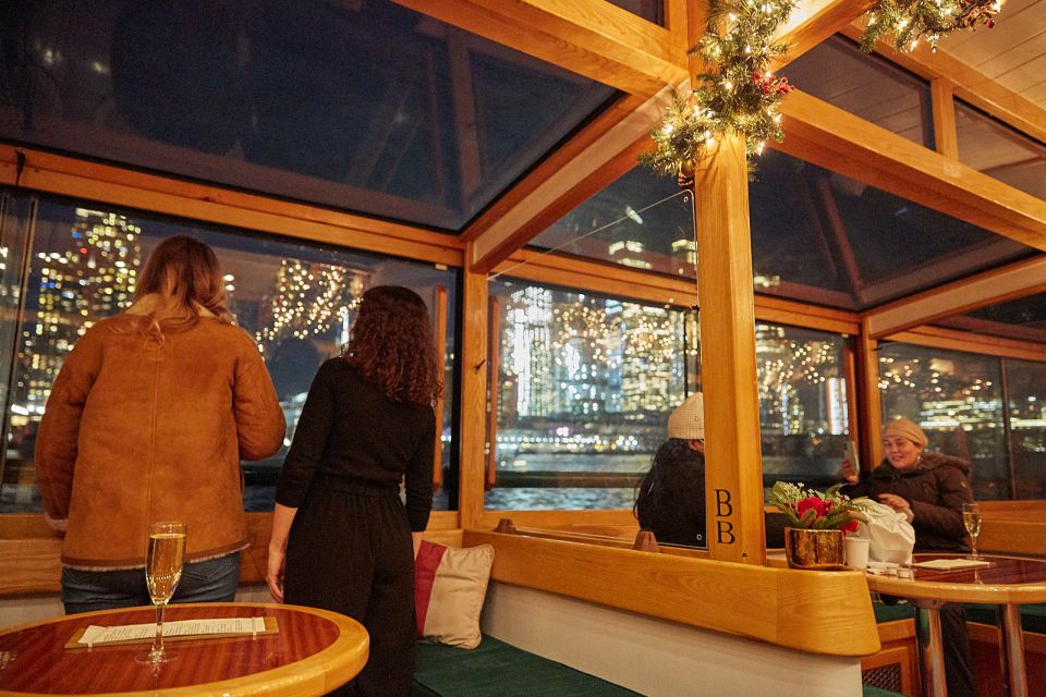 NYC: Night Holiday Lights and Cocoa Cruise - Key Points