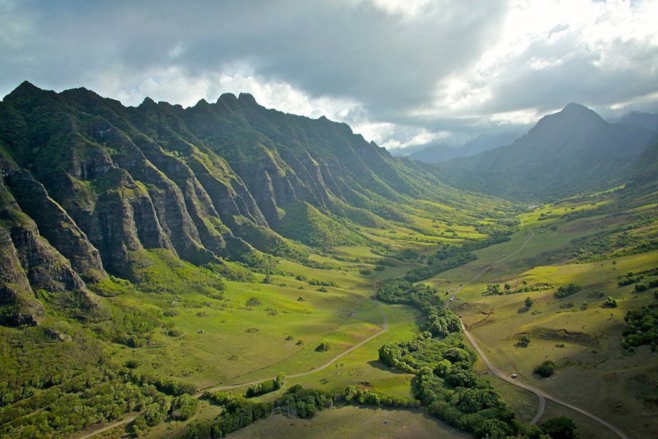 Oahu: Kualoa Movie Sites, Jungle, and Buffet Tour Package - Tour Highlights and Activities