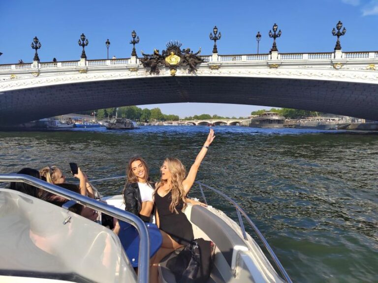 Paris Private Boat Seine River Start Near Eiffel Tower