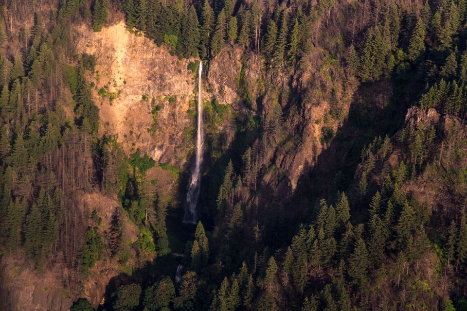 Portland: Columbia Gorge Waterfalls 40-Minute Scenic Flight - Key Points