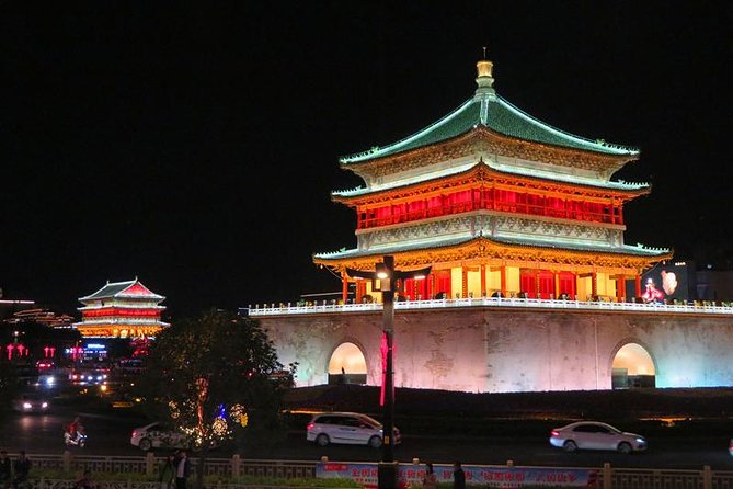 Private Xi'an Night & Food Tour by Tuk Tuk and Public Transportation - Key Points