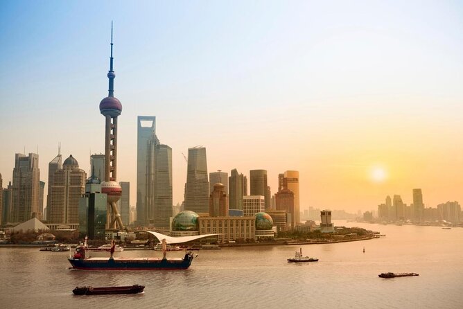 Shanghai Authentic Dinner and Night River Cruise With Rooftop Bar Hopping Option - Key Points