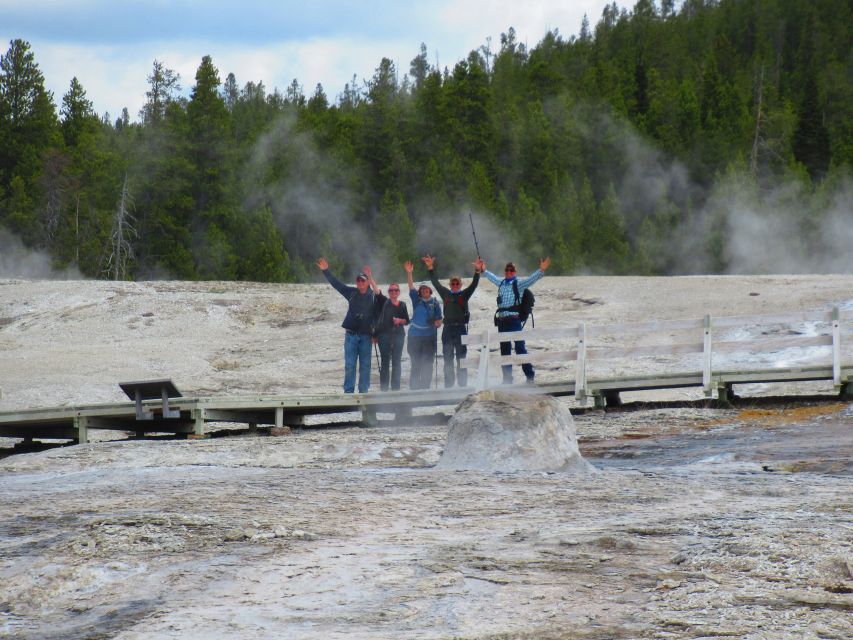 Yellowstone: Upper Geyser Basin Hike With Lunch - Key Points