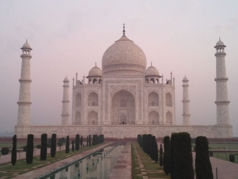 Agra Trip From Delhi by Express Train With All Inclusions