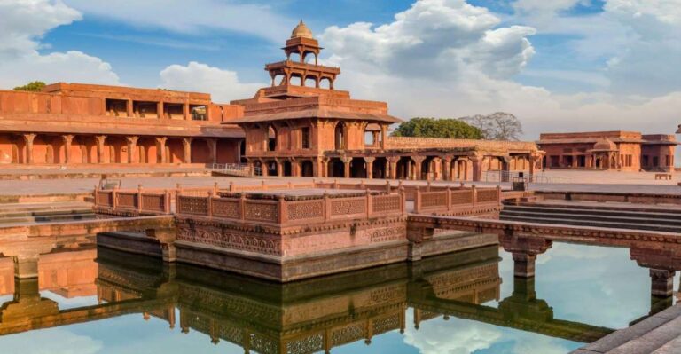 From Agra: Taj Mahal, Fatehpur Sikri & Bird Safari Tour