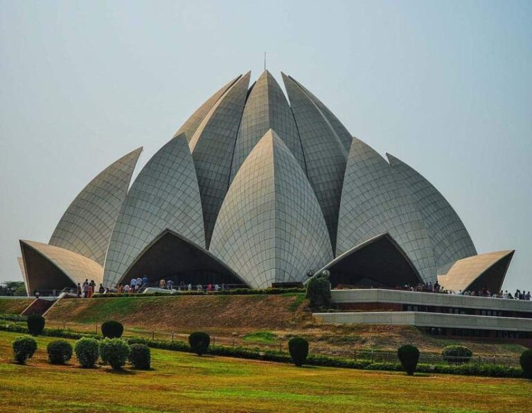 From Delhi:- 3 Day Golden Triangle Luxury Tour