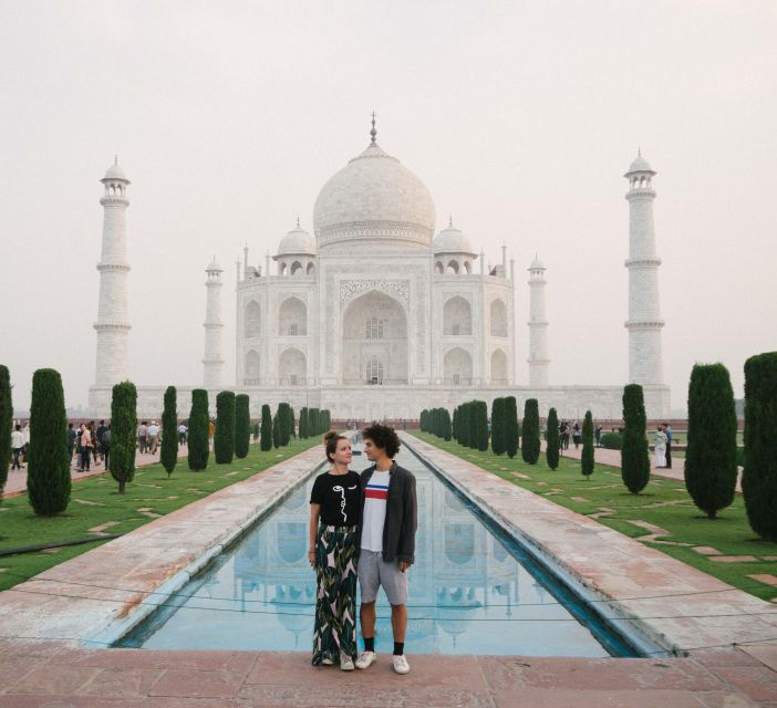 From Delhi: Private Taj Mahal and Fatehpur Sikri Fort By Car