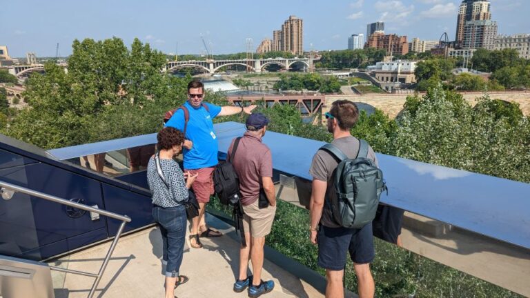 Minneapolis: Skyway Walking Tour With Drinks