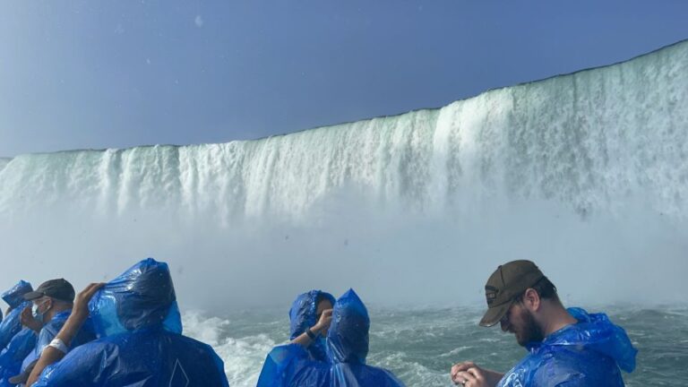Niagara Falls: Boat, Cave and Trolley Tickets With Guide