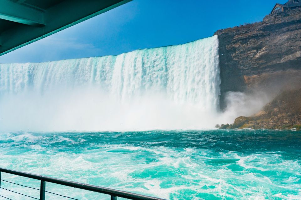 Niagara Falls, USA: American Tour & Maid of The Mist