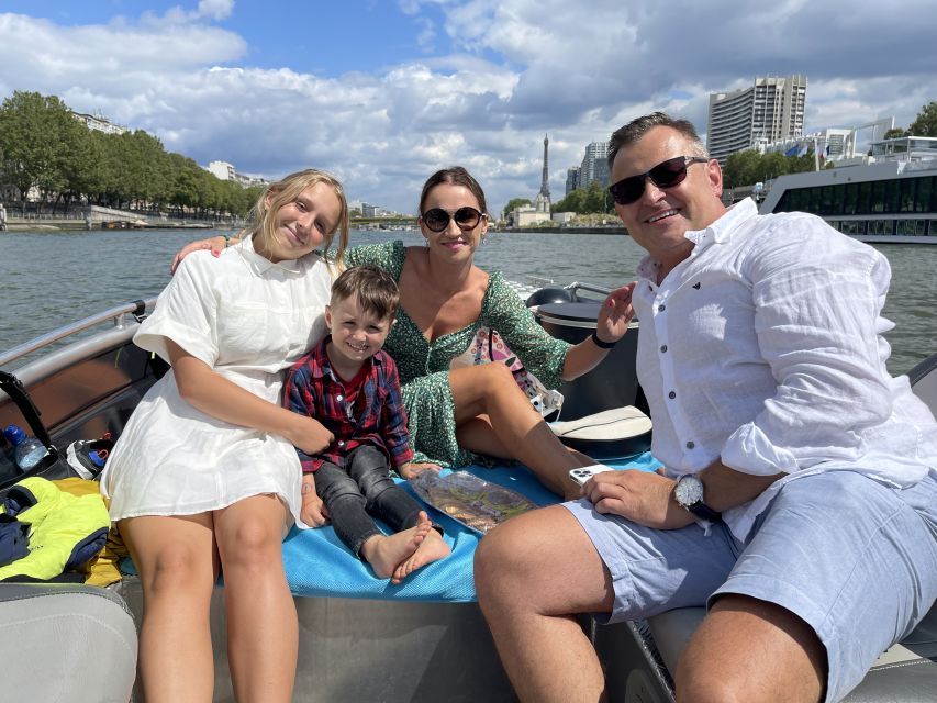 Paris: Seine River Private Cruise