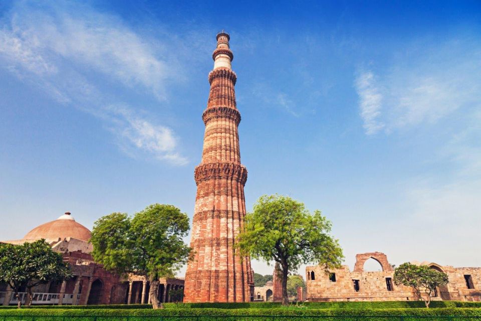 From Delhi: Private Luxury Delhi Full Day Sightseeing Tour - Experience
