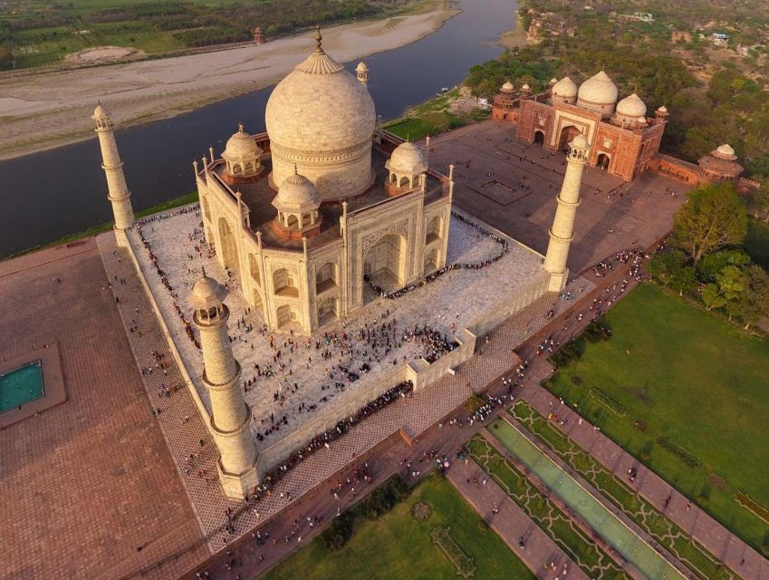 From Delhi: Taj Mahal, Agra Fort Day Tour With Transfers - Language Options and Pickup Locations