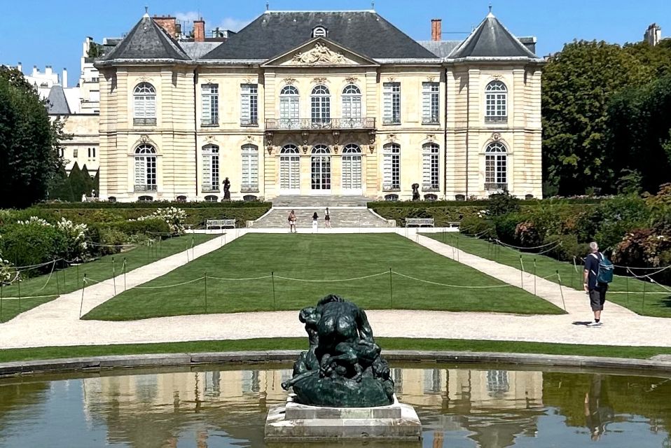 Paris: 2 or 4-Day Museum Pass & Hop-On Hop-Off River Cruise - Activity Description and Experience