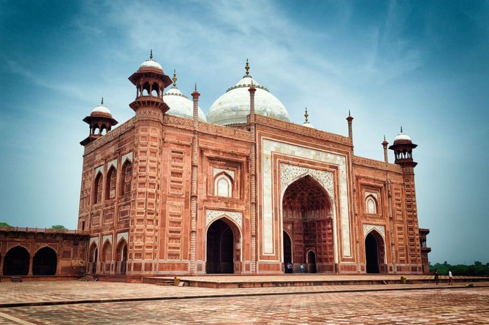 Private Tajmahal & Agra Fort Tour From Delhi by Train - Visiting Taj Mahal