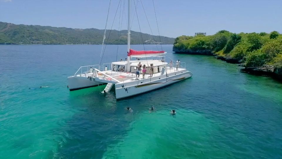 Samaná: Catamaran Boat Tour With Snorkeling and Lunch - Booking Information