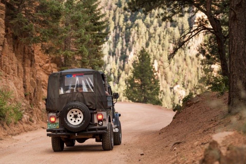 Colorado Springs: Garden of the Gods and Foothills Jeep Tour - Garden of the Gods