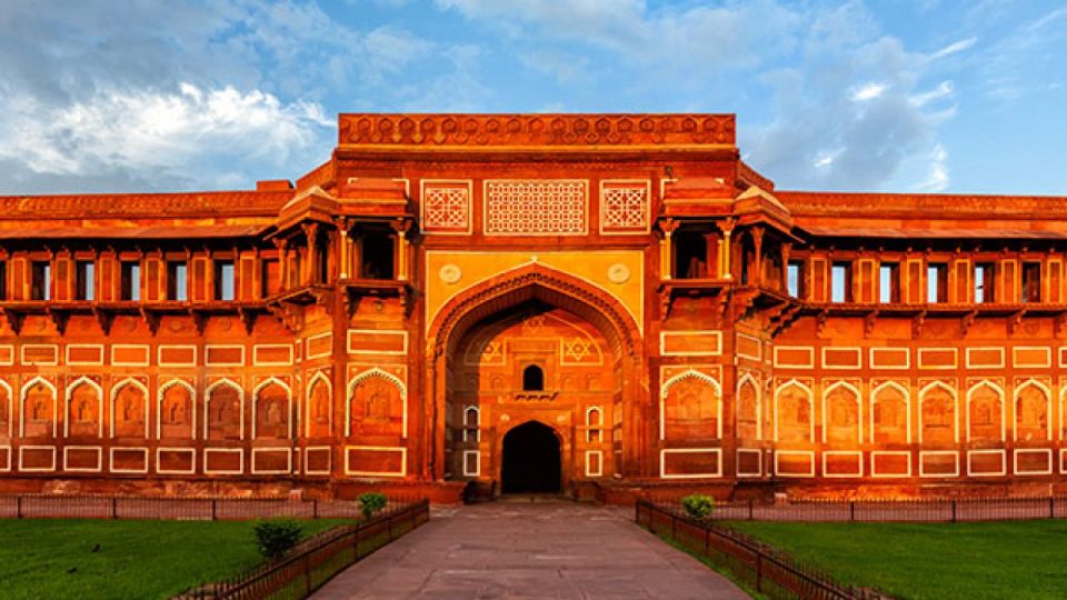 Private Same Day Agra Tour By Car From Delhi : All Inclusive - Meeting Point Information