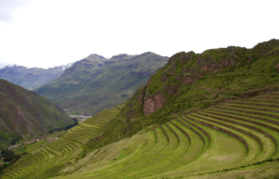 Private Tour | Sacred Valley + Maras and Machu Picchu 2 Days - Background