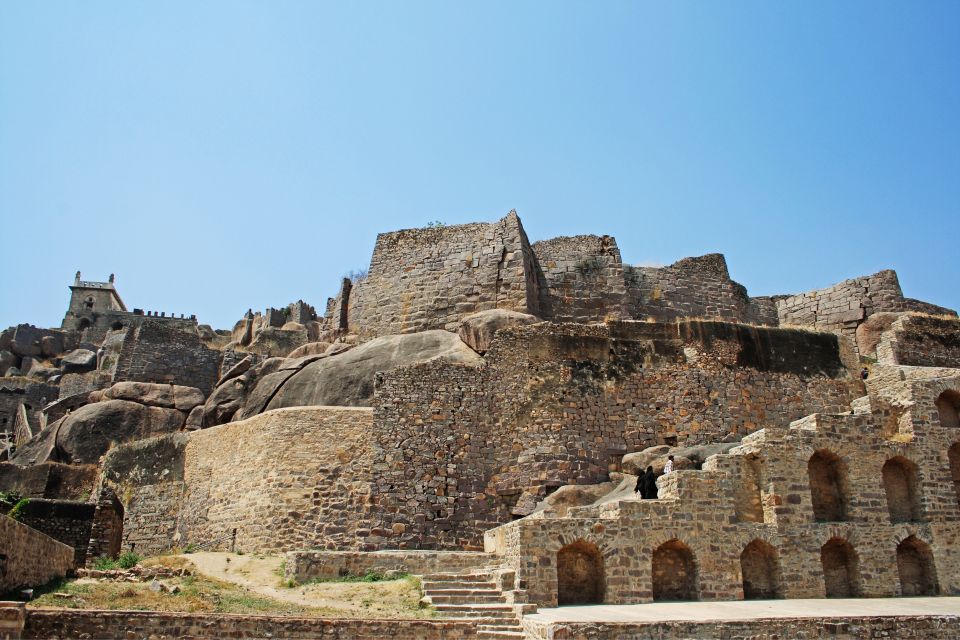 6-Hours Golconda Fort & Qutub Shahi Tombs Tour With Transfer - Sum Up