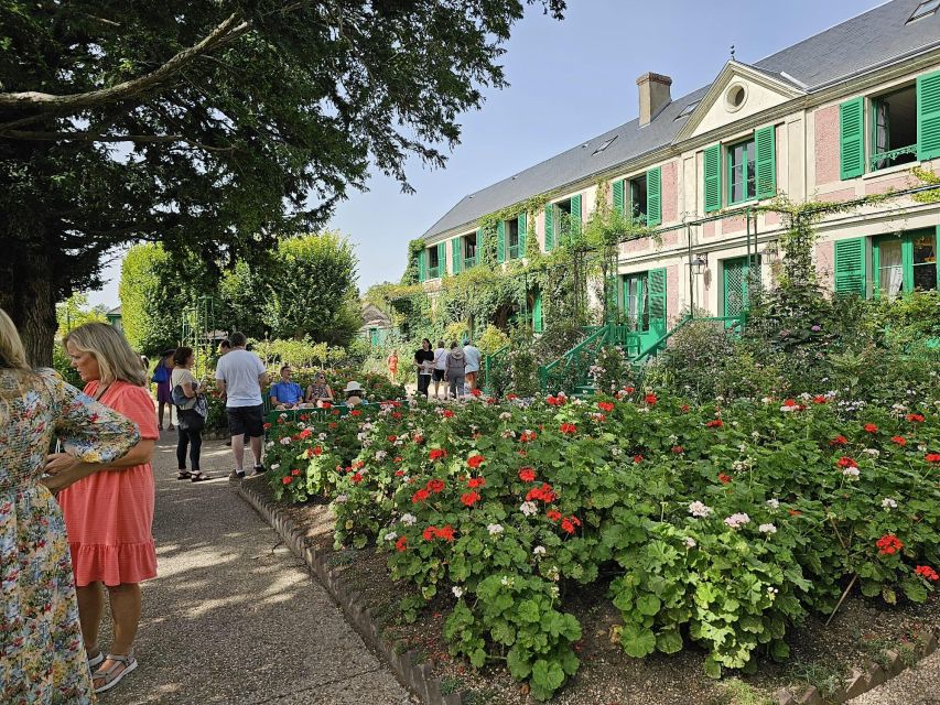 Excursion to Auvers-Sur-Oise & Giverny From Paris - Common questions