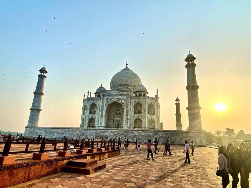 From Delhi: Private Taj Mahal Tour by Gatimaan Express Train - Key Points