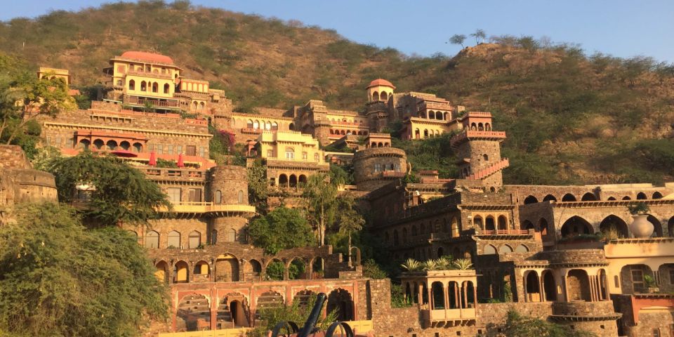 Golden Triangle Tour With Neemrana Fort - Inclusions