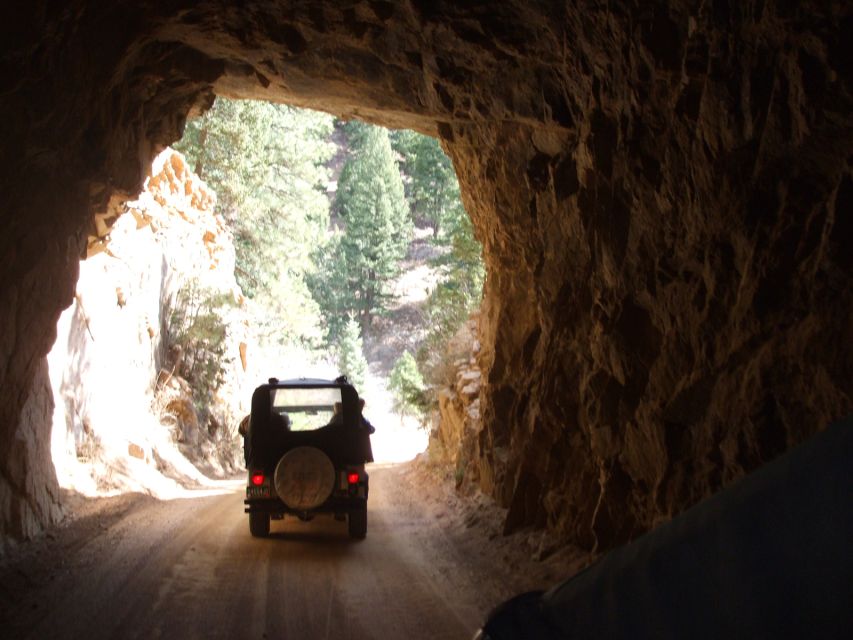 Colorado Springs: Garden of the Gods and Foothills Jeep Tour - Old Colorado City