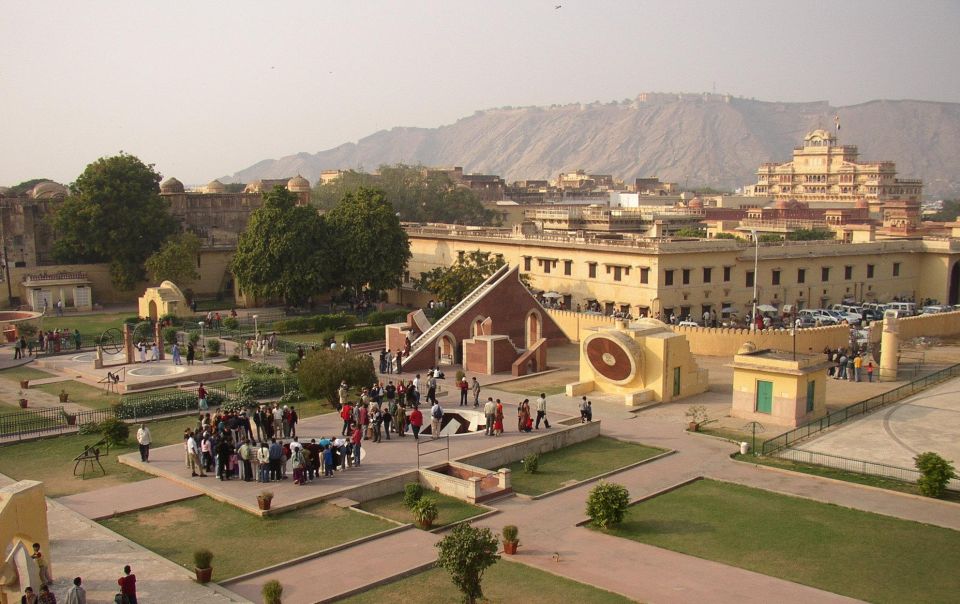 From New Delhi: Jaipur City Private Guided Tour - Common questions