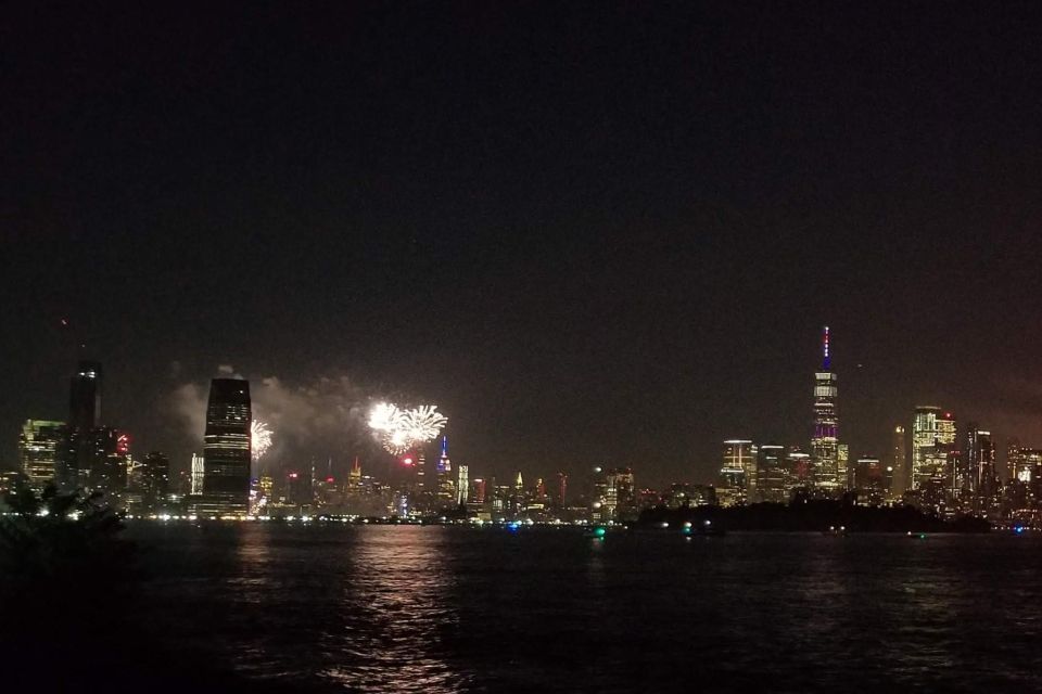 New York City Skyline & 4th of July Fireworks - Common questions