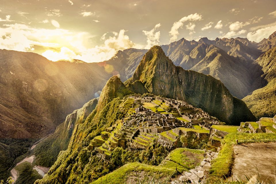 From Cusco: Machu Picchu and Sacred Valley 2-Day Tour - Key Points