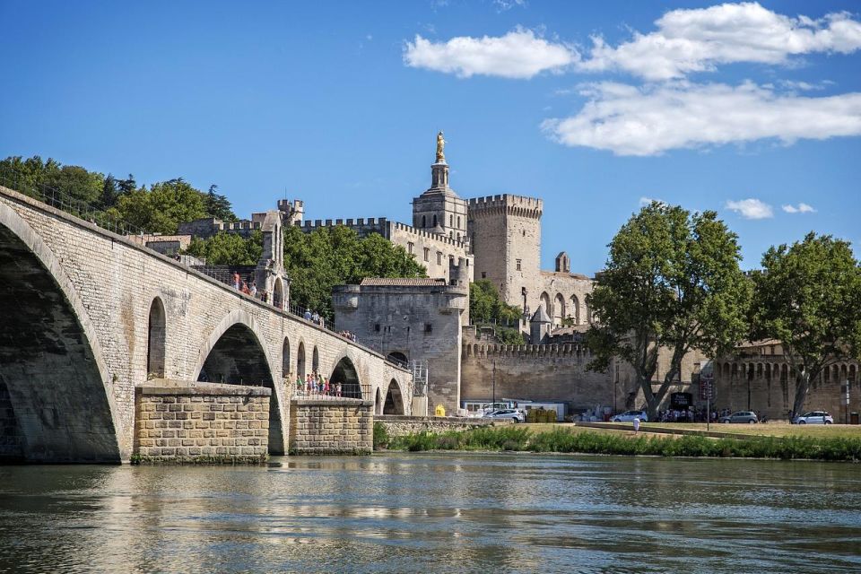 Marseille Airport Transfer From/to Avignon - Key Points