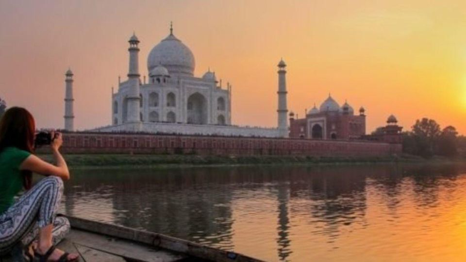 Private Agra Taj Mahal Overnight Tour by Car/Red Fort - Key Points