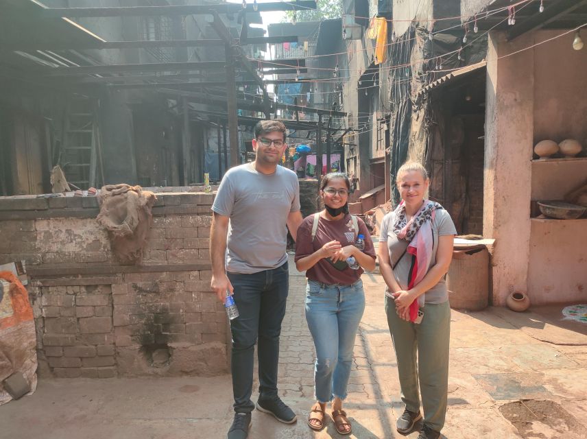 Private Dharavi Slum Tour Including Car Transfer