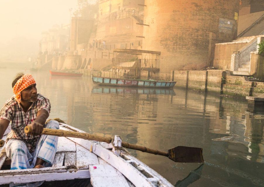 Sunrise in Banaras With Boat Ride & Ganga Aarti - Key Points