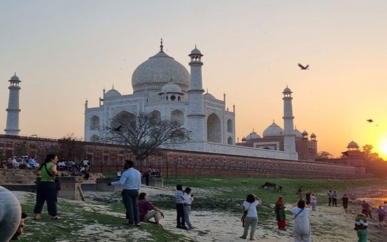 Agra: Sunrise Taj Mahal Tour With Taj Mahal Full Moon Light