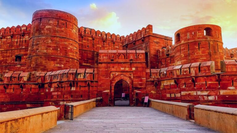 From Delhi : Red Fort & Taj Mahal Sunrise Tour
