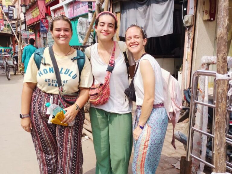 Varanasi Walking Tour With Local Snacks