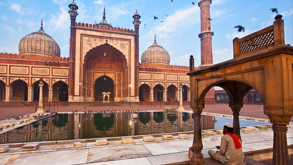 Delhi: Private Guided Sightseeing Tour of Old and New Delhi - Itinerary
