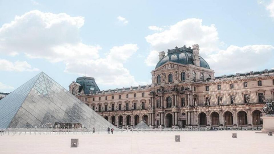 PARIS DISCOVERY EXPERIENCE PRIVATE HALF DAY TOUR - Activity Description