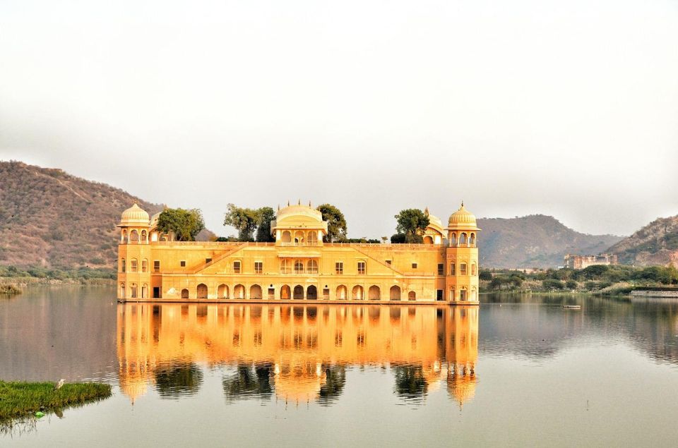 Jaipur: All-Inclusive Amer Fort and Jaipur City Private Tour - Itinerary