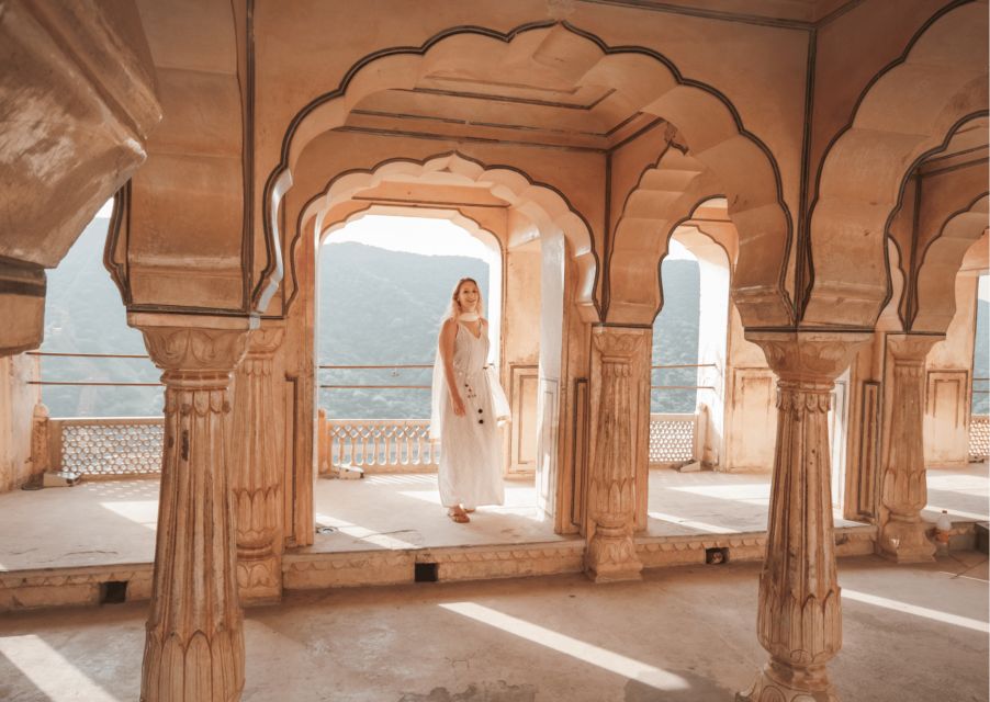 Forts & PalACes Tour of Jaipur Guided Tour With AC Car - Common questions
