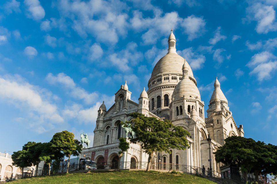 Montmartre: Private Treasure Hunt for Families and Kids - Sum Up