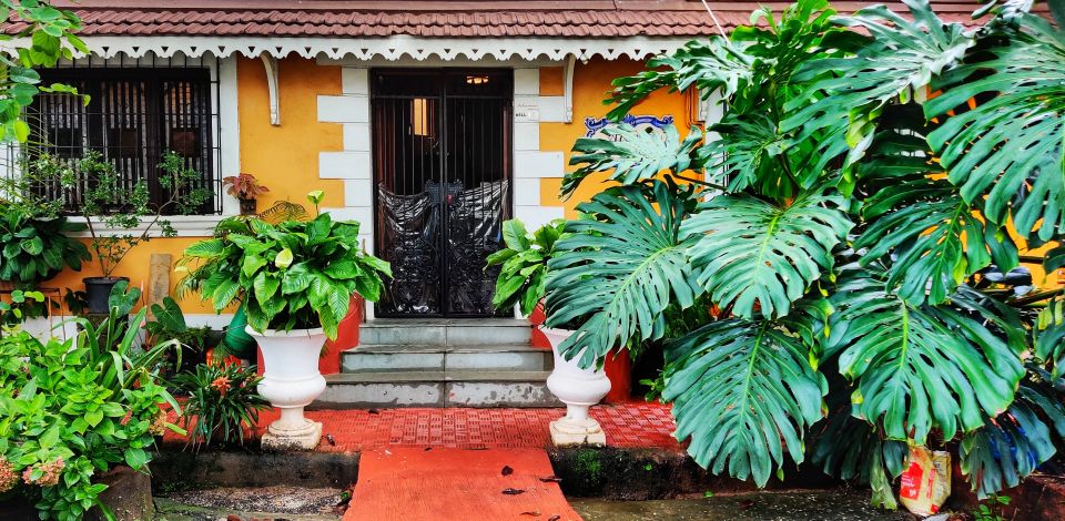 Panaji: Heritage Walk Through Goas Latin Quarter - Meeting Your Guide at the Post Office