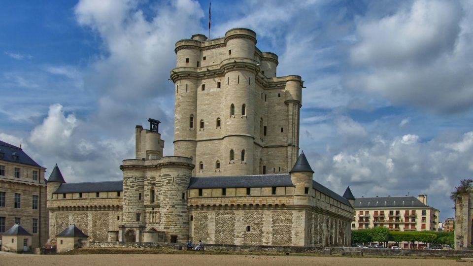 Vincennes Castle: Private Guided Tour With Entry Ticket - Key Points