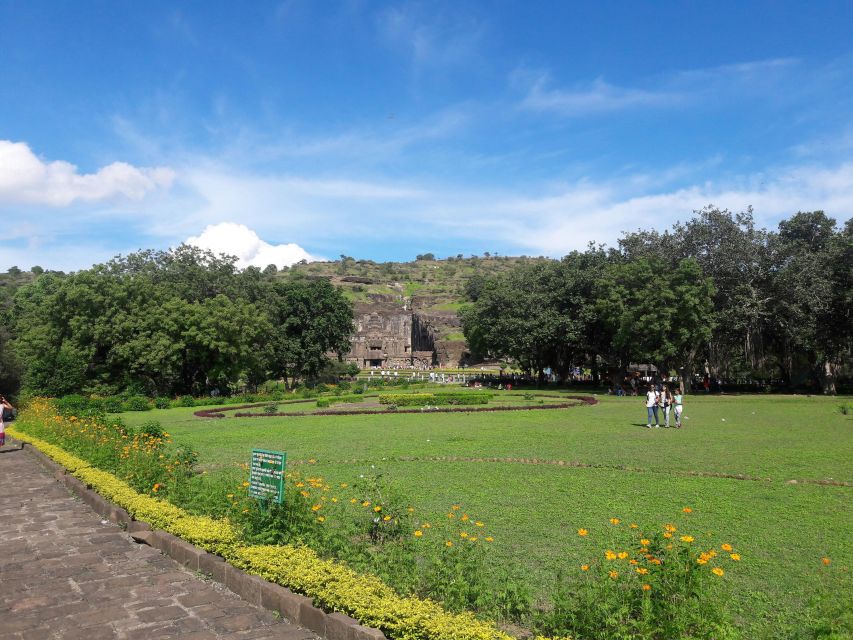 3-Day Private Tour to Lonar Crater, Ajanta, and Ellora Caves